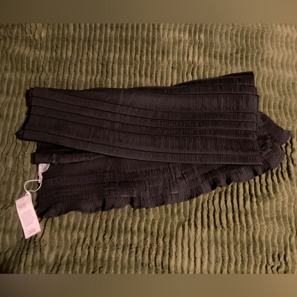 NWT Eileen Fisher Black Mini Pleat Scarf - Picture 2 of 6